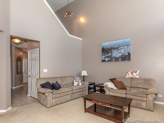 4th image of 23908 McMullin Cir
