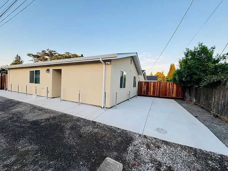 8351 Hanna St #C — Photo 6