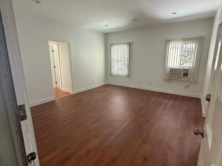 311 N Howard St #4 — Photo 12