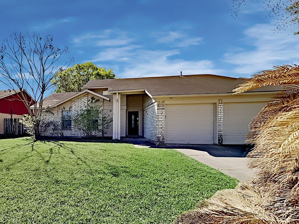 1st image of 15911 Pasadero Dr