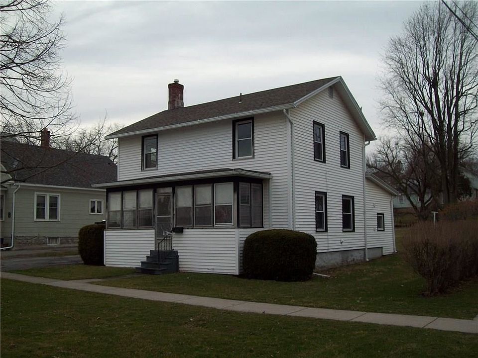 1st image of 110 Ontario St