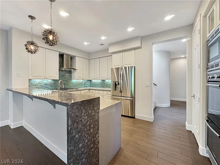 1352 Fox Acres Dr — Photo 10
