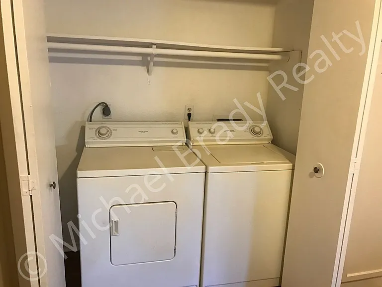 1101 Brighton Dr #D — Photo 15