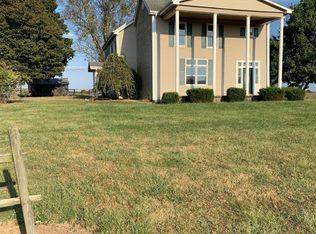 1240 Gene Campbell Rd, Lebanon, KY 40033