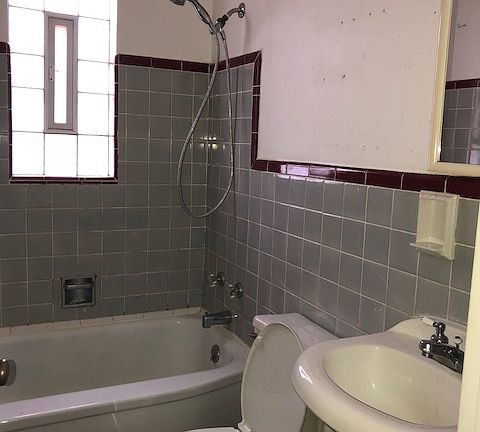 4th image of 2350 Townhill Dr