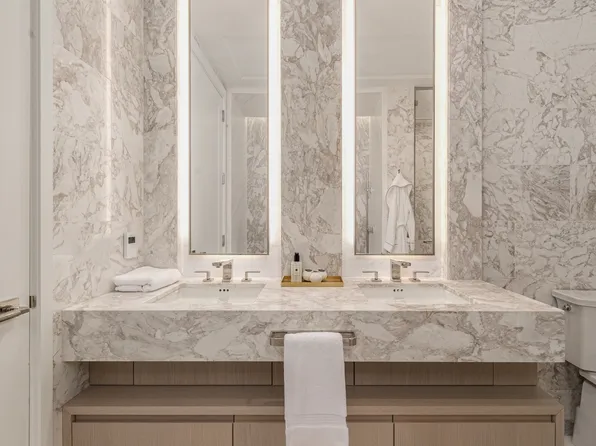 138 East 50th Street image 3 of 19