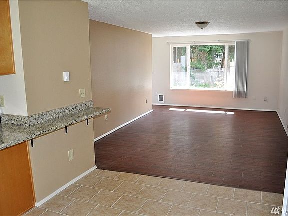 5th image of 18609 78th Ave E