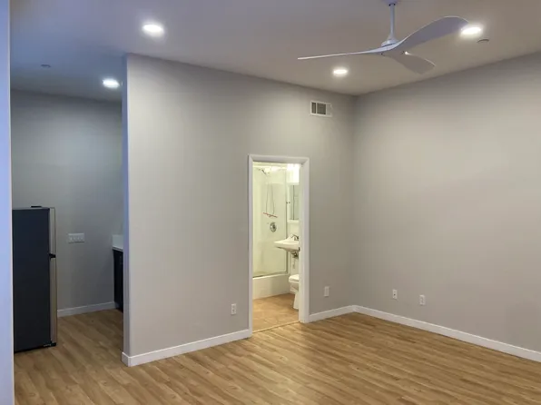 65 Palm Dr, Camarillo, CA 93010