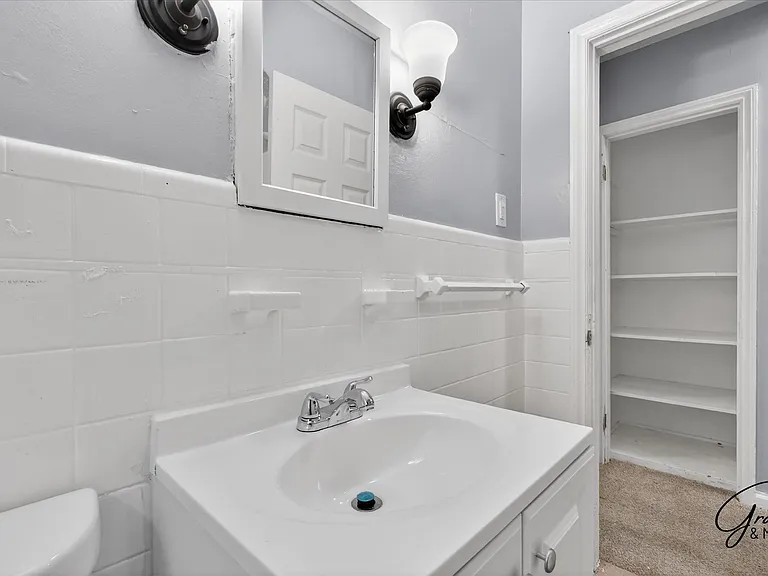 10644 Stratman St — Photo 17