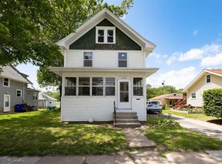1722 Ellis Blvd NW, Cedar Rapids, IA 52405