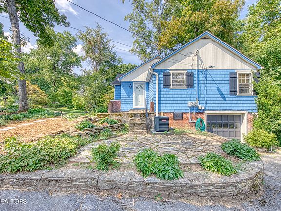 2nd image of 5608 Lake Shore Dr