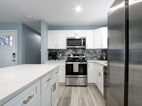 5th image of 317 Haven Ave