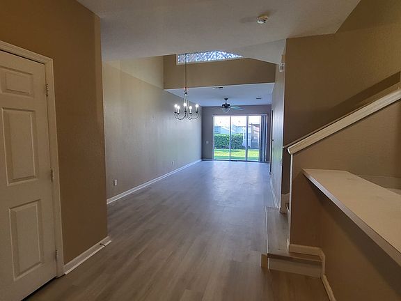 3rd image of 1632 Croydon St