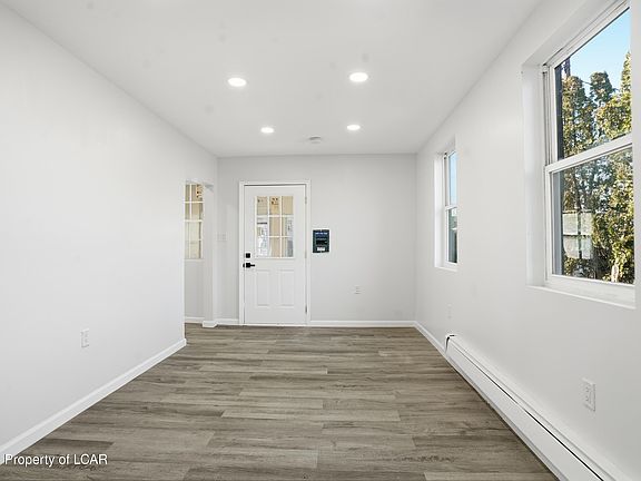 5th image of 12 Kenley St