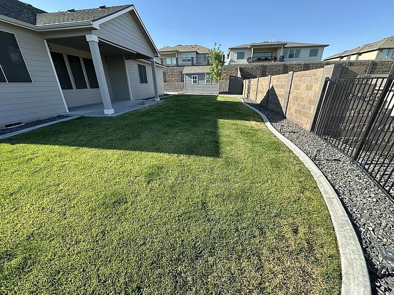 707 Athens Dr — Photo 36