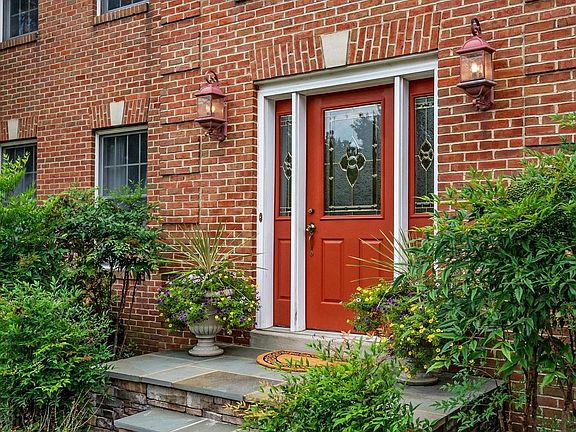 5th image of 1021 New Dawn Ln
