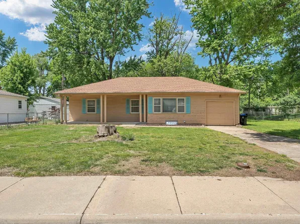 2117 SW Indian Trl, Topeka, KS 66614
