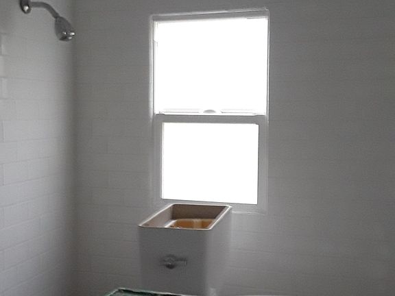 4th image of 1316 Lemoyne St APT 17