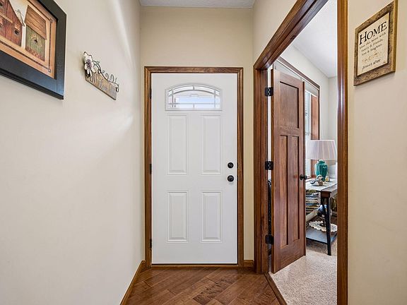 3rd image of 10263 Kittredge Pkwy NE