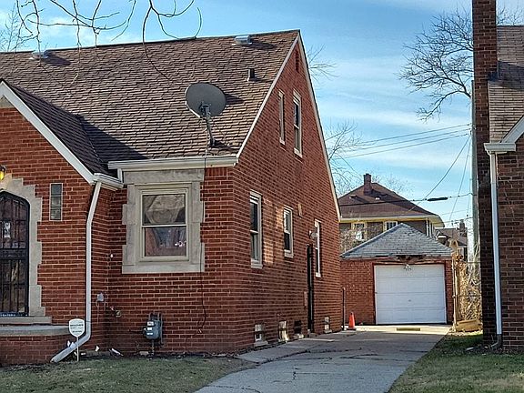 2nd image of 3991 Somerset Ave