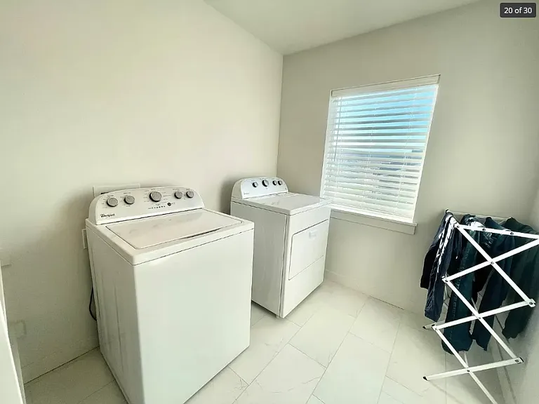 2162 Cloverleaf Way — Photo 17
