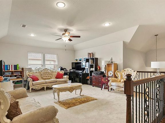 3rd image of 2705 Carya Trl