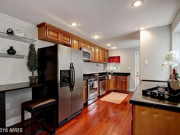 Huge kitchen with built-ins AND pantry