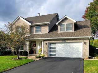 298 Windsor Dr, Bartlett, IL 60103