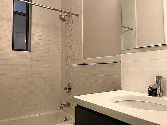 2nd image of 206 W 83rd St APT 1R