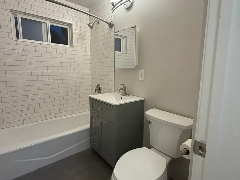 404 S Heliotrope Ave — Photo 6