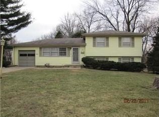 6216 N Highland Ave, Kansas City, MO 64118