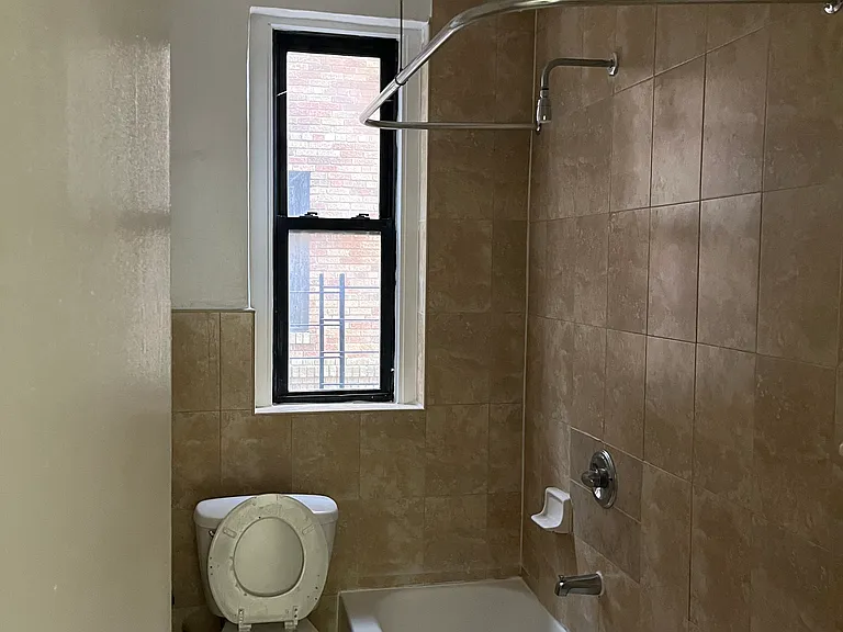 3534 Bronx Blvd #3 — Photo 10