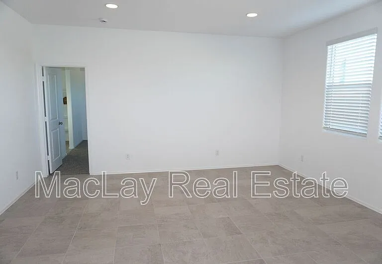 1164 W Chimes Tower Dr — Photo 28