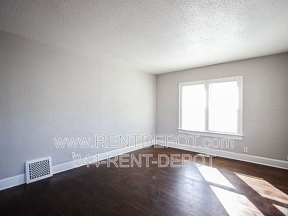 5th image of 1113 E Blackford Ave