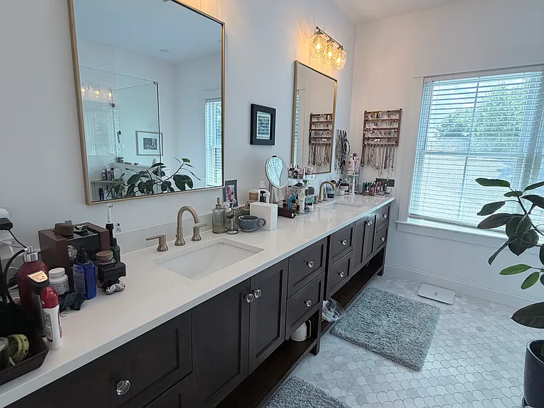 15 Emerald St #1 — Photo 7