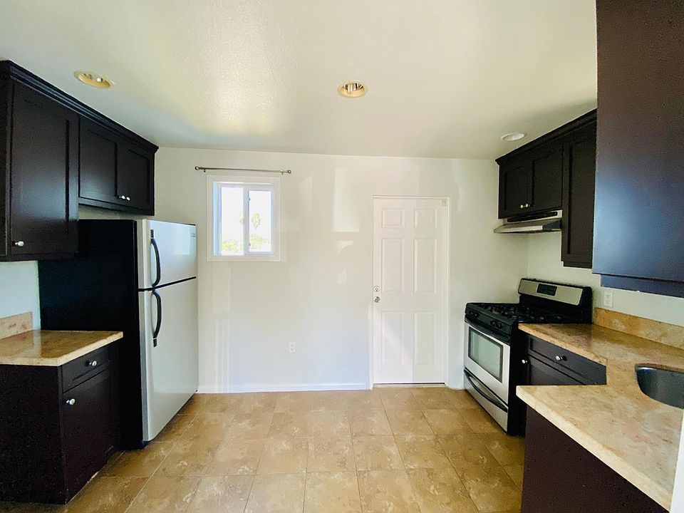 1st image of 3822 39th St