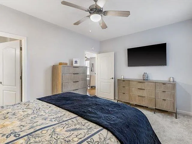 580 S Main St #204 — Photo 14