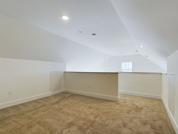 4th image of 525 Quinn Ln #17-206