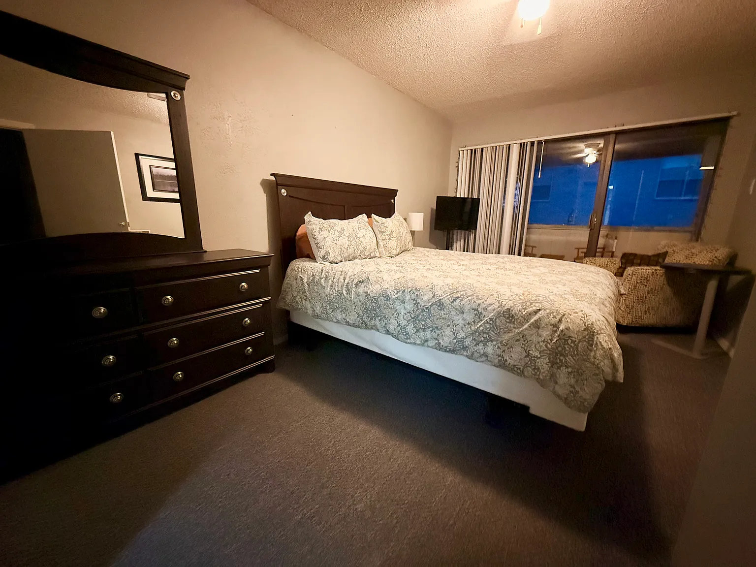 1 bed, 290 sqft, $1,100 — Photo 1