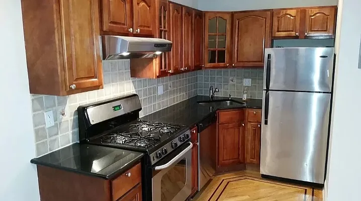 Rented by A P Realty Group NY LTD | media 9