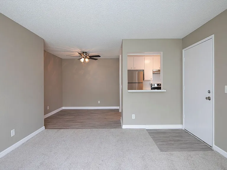 Oro Vista Apartments — Photo 14
