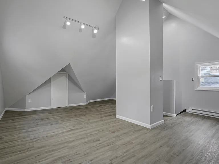 22 Grant St — Photo 27