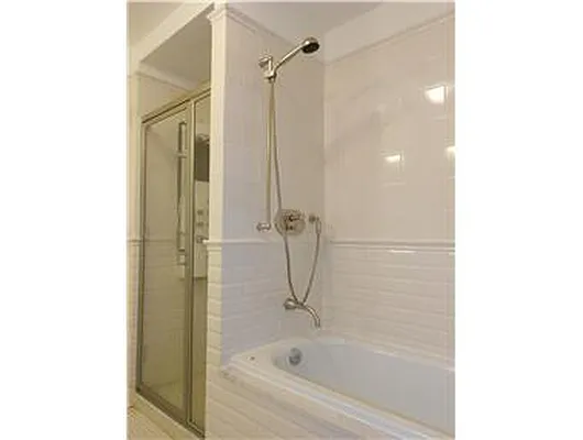 Rented by Douglas Elliman | media 19