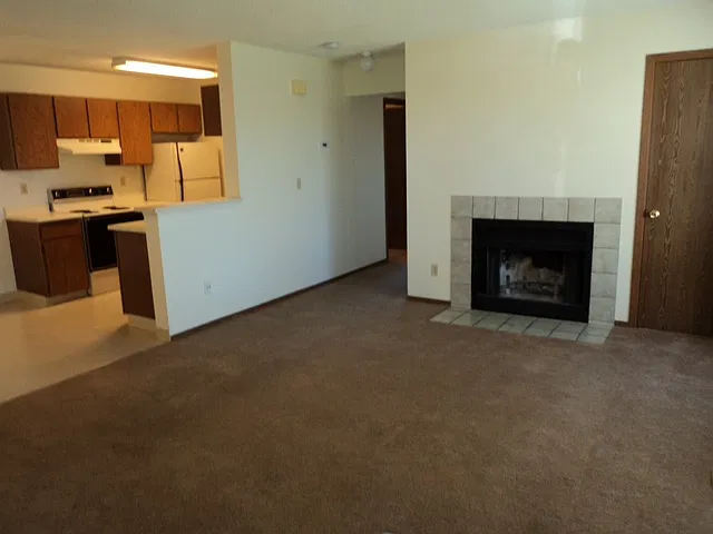 2 bed, 900 sqft, $1,725 — Photo 2
