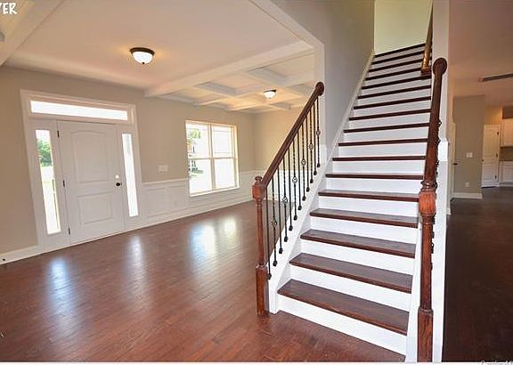 3rd image of 140 Mountain Island Dr