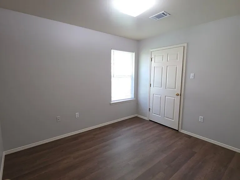 108 Poplar St — Photo 6