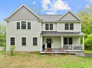 81 Maple Wood Dr, Brewster, NY 10509