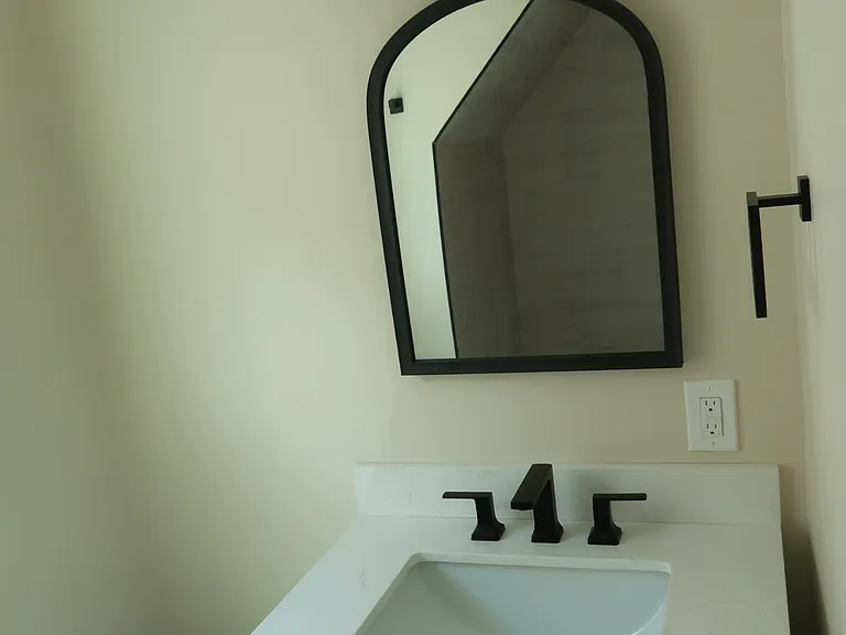 30 Edison St #30B — Photo 4