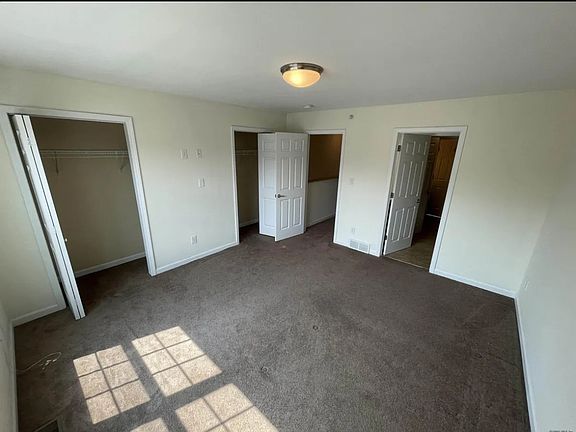 4th image of 1001 Barrett St #11336112