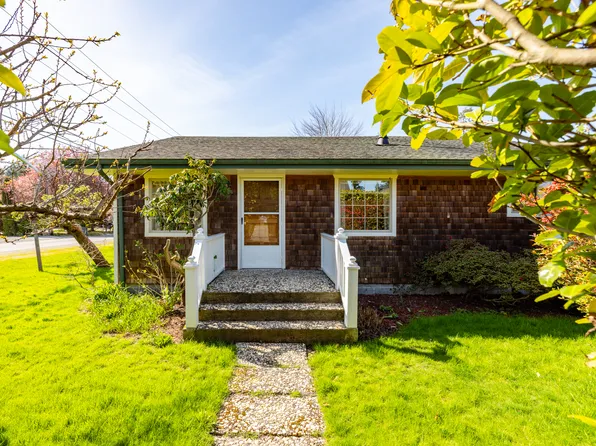 314 Caledonia St, La Conner, WA 98257